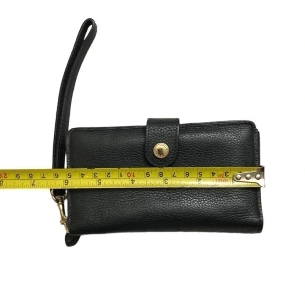 Michael kors black leather wristlet